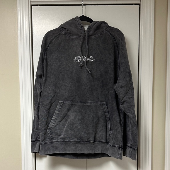 Noah Kahan Other - Noah Kahan Stick Season tour sweatshirt 2023 Stone Gray Hoodie sz large | EUC